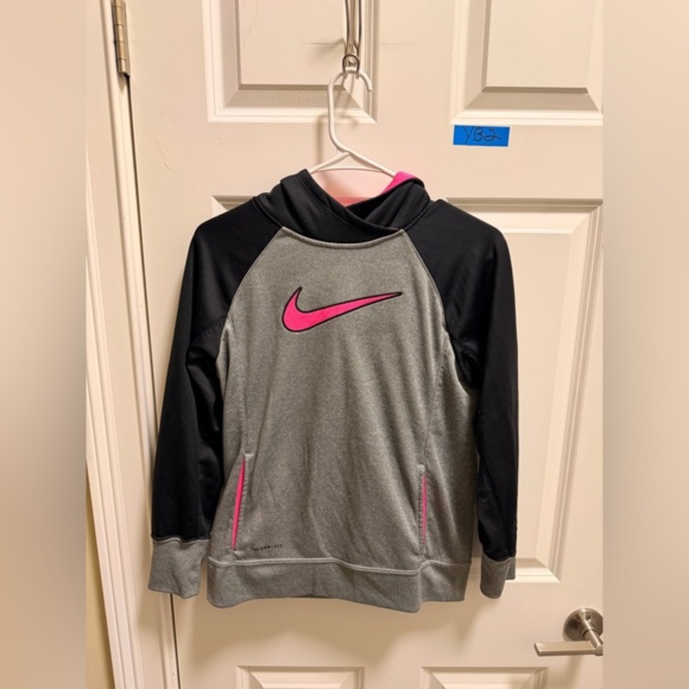 Youth Gurls Nike Therma-Fit Hoodie